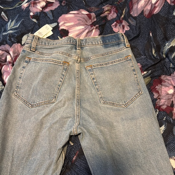 NWT A&F 90s crossover straight jeans - Picture 4 of 4
